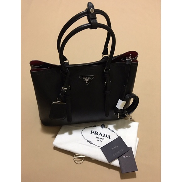 SOLD PRADA Saffiano Cuir Double Tote Bag $3,100 - Picture 2 of 8